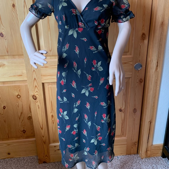 Frederick's of Hollywood Dresses & Skirts - Vintage 90s Y2k Fredericks of Hollywood Black Red Midi Dress Roses Size 6 Floral